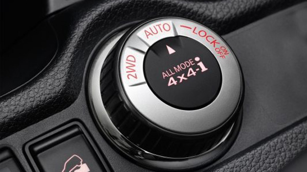 X-Trail detail shot - All-Mode 4x4i button
